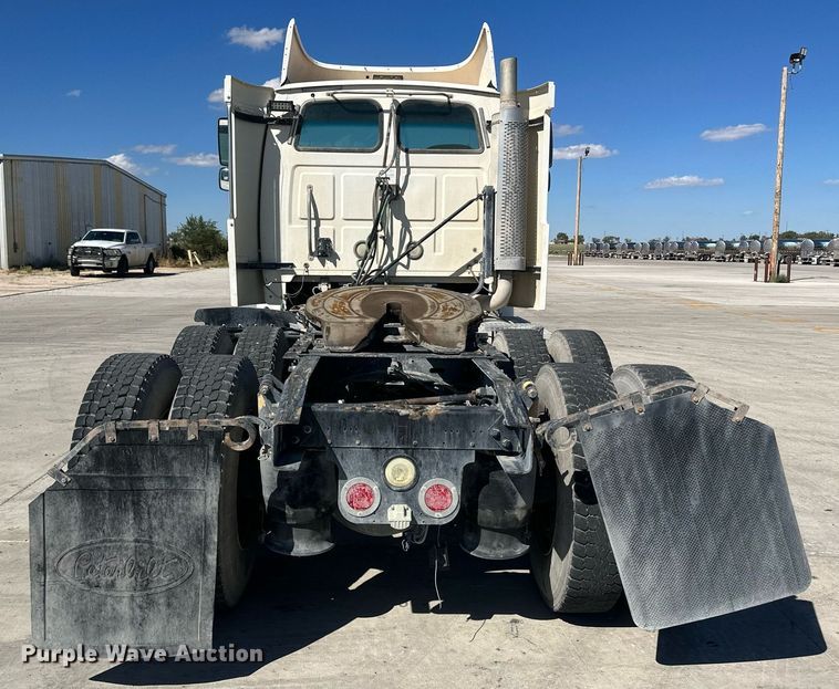 image for item DH1810 2007 Sterling AT9500  semi truck