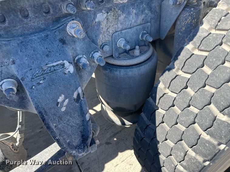 image for item DH1810 2007 Sterling AT9500  semi truck