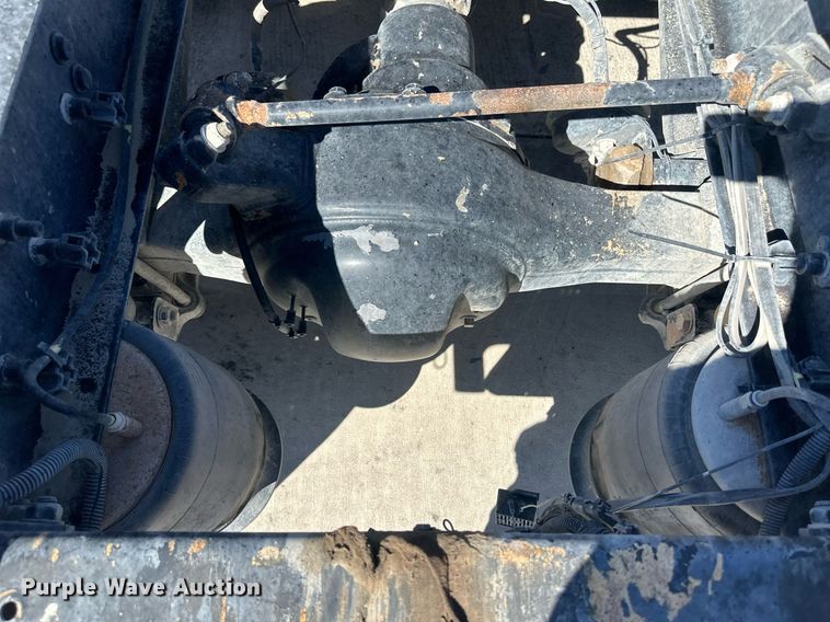 image for item DH1810 2007 Sterling AT9500  semi truck