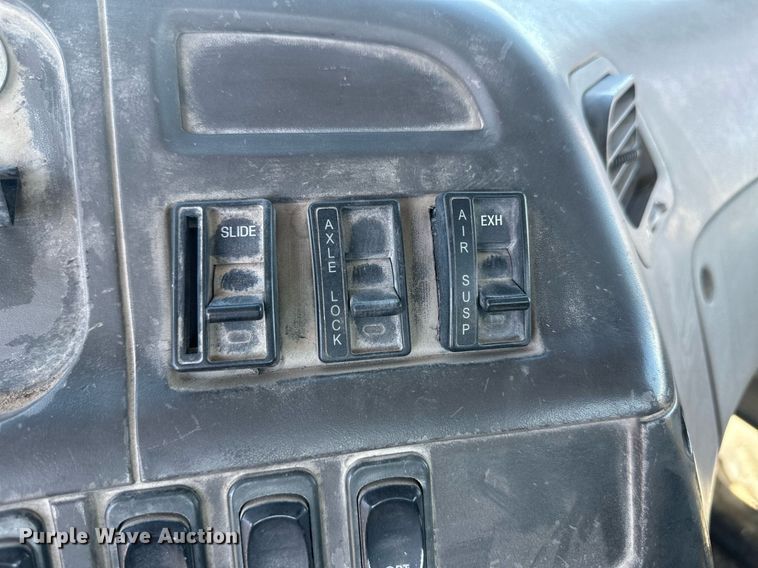 image for item DH1810 2007 Sterling AT9500  semi truck