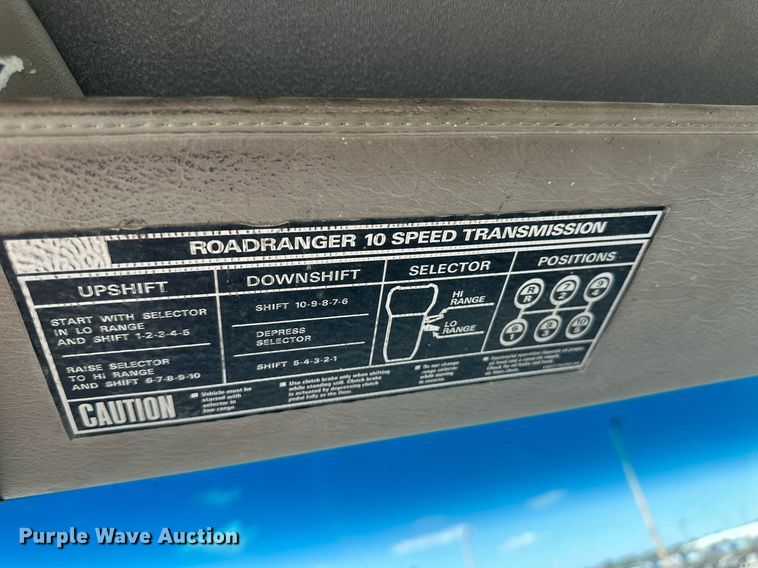 image for item DH1810 2007 Sterling AT9500  semi truck