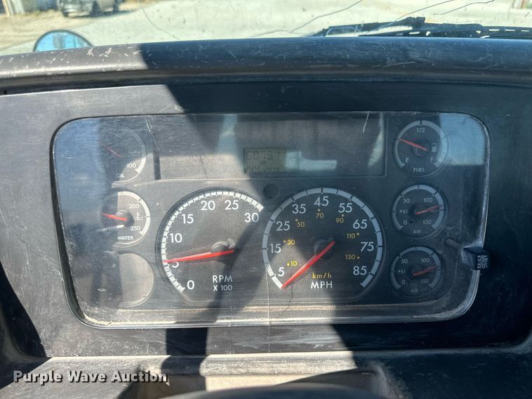 image for item DH1810 2007 Sterling AT9500  semi truck