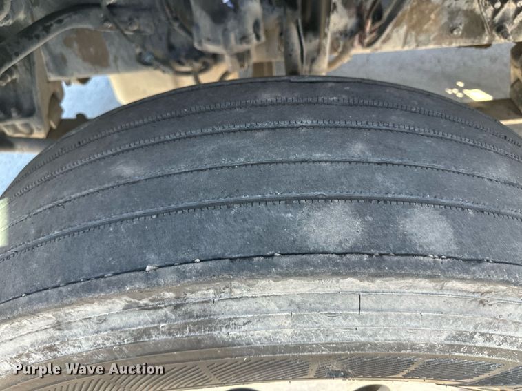 image for item DH1810 2007 Sterling AT9500  semi truck