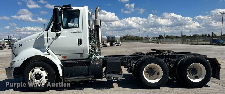 image for item DH1812 2006 International 8600  semi truck