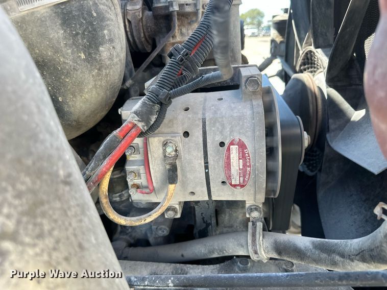 image for item DH1812 2006 International 8600  semi truck