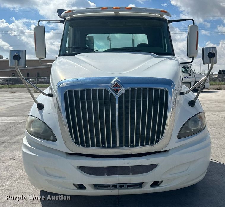 image for item DH1814 2011 International ProStar Premium  semi truck