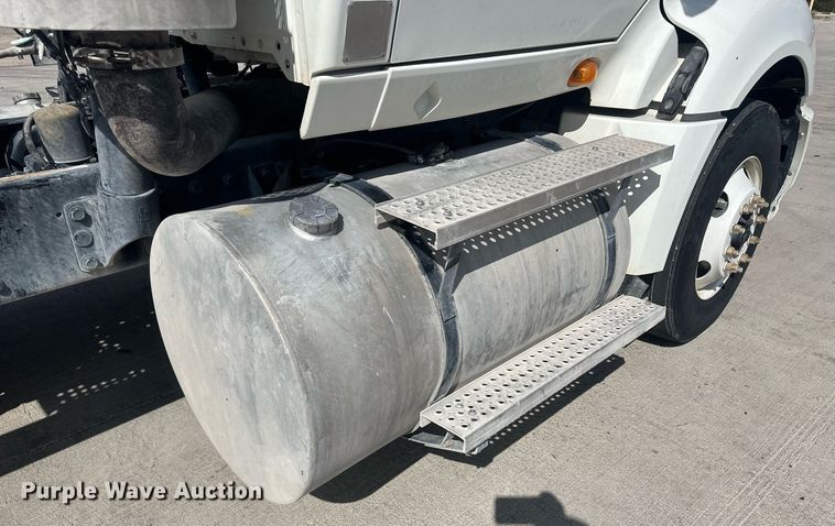 image for item DH1814 2011 International ProStar Premium  semi truck