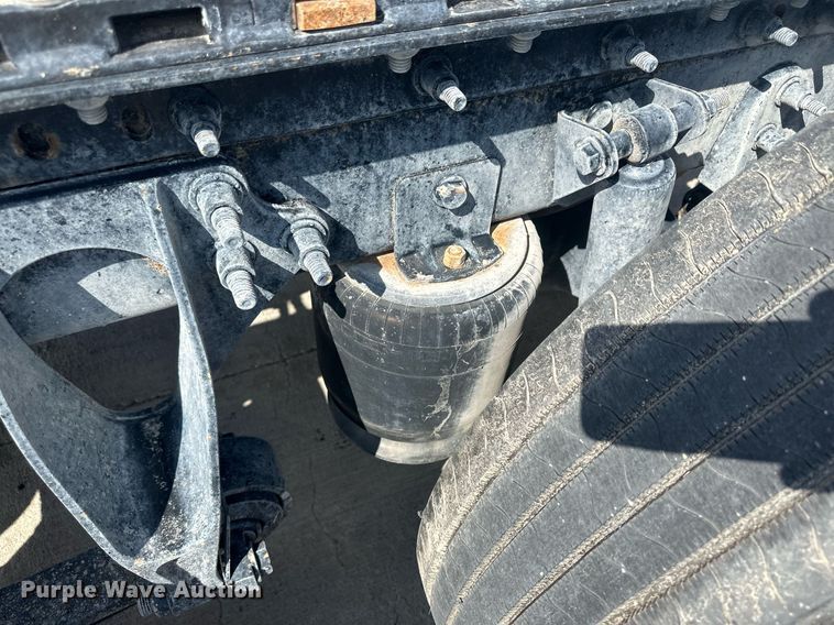 image for item DH1814 2011 International ProStar Premium  semi truck