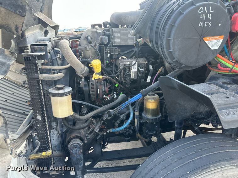 image for item DH1814 2011 International ProStar Premium  semi truck