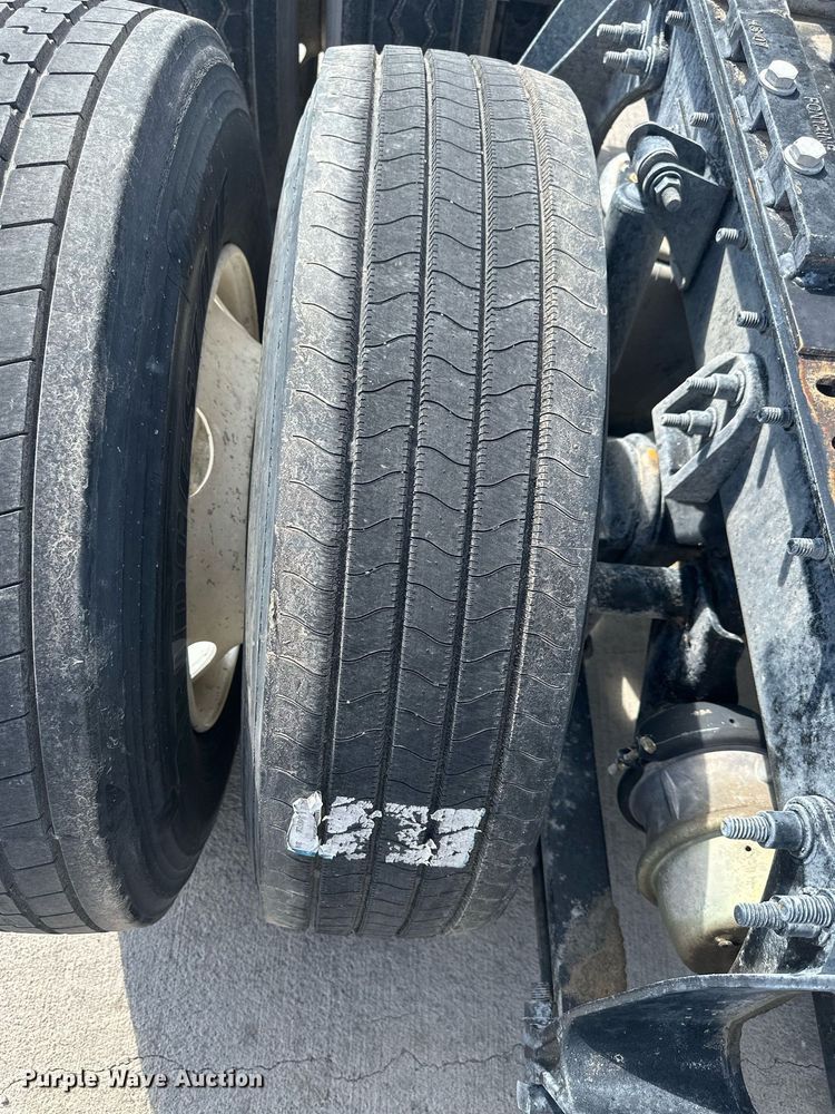 image for item DH1814 2011 International ProStar Premium  semi truck