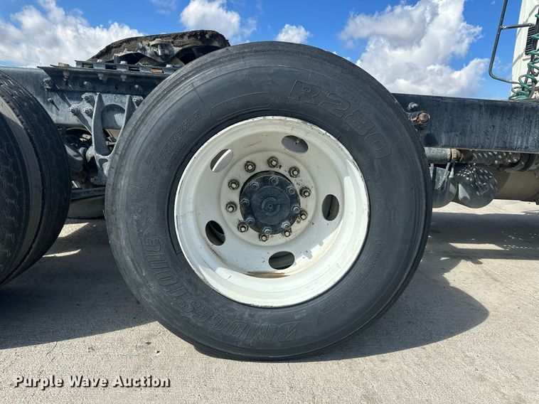 image for item DH1814 2011 International ProStar Premium  semi truck