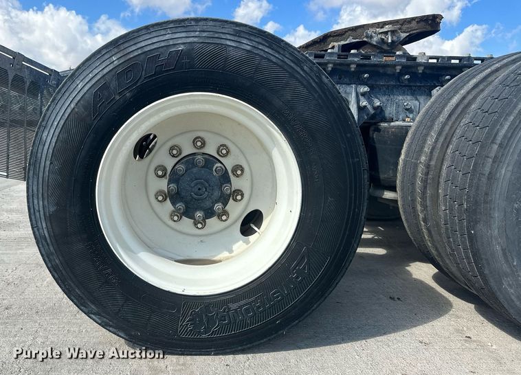 image for item DH1814 2011 International ProStar Premium  semi truck