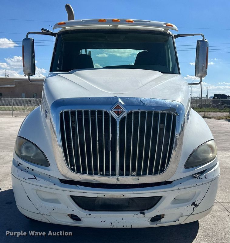 image for item DH1815 2012 International ProStar Plus  semi truck