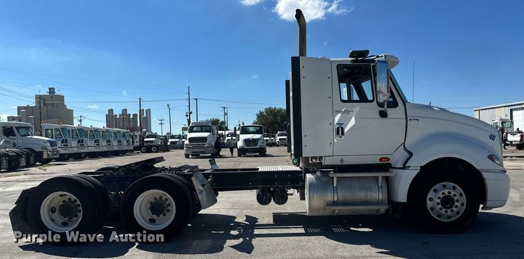 image for item DH1815 2012 International ProStar Plus  semi truck