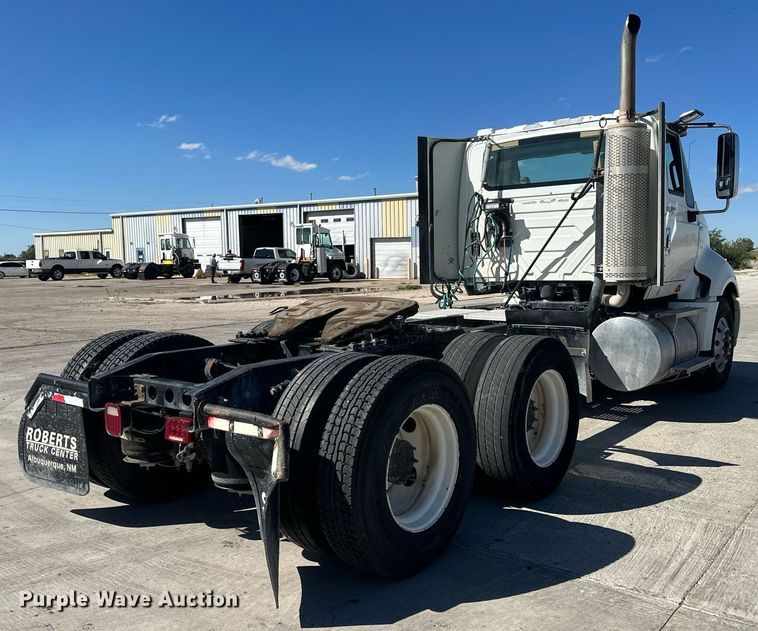 image for item DH1815 2012 International ProStar Plus  semi truck