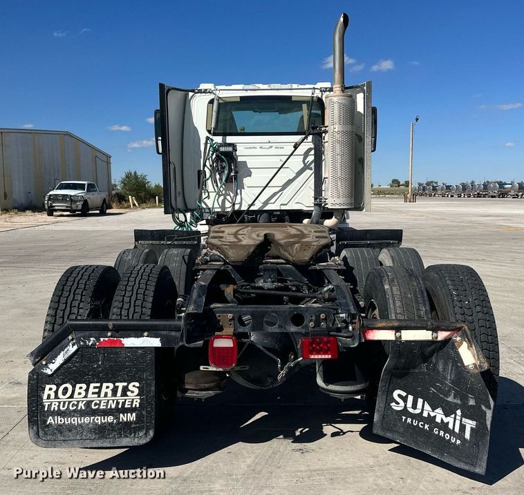 image for item DH1815 2012 International ProStar Plus  semi truck