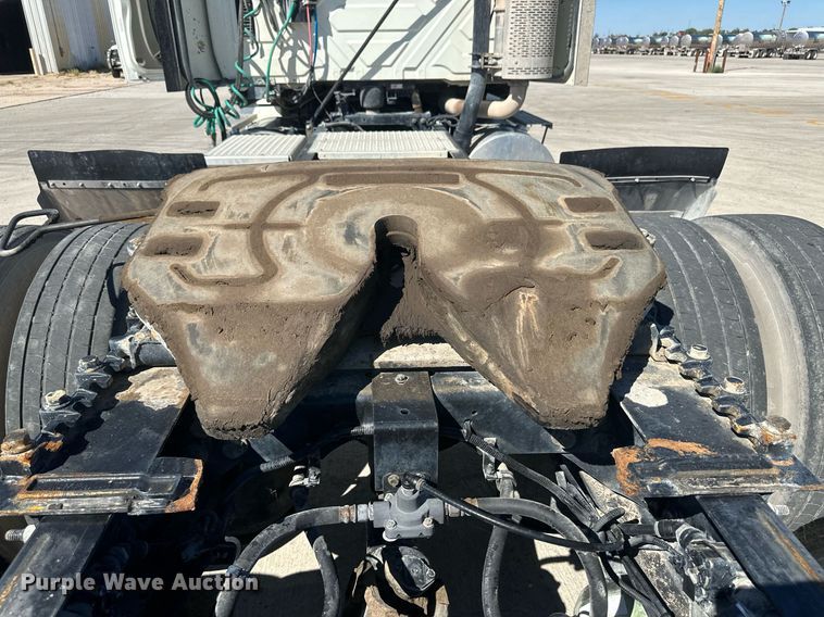 image for item DH1815 2012 International ProStar Plus  semi truck