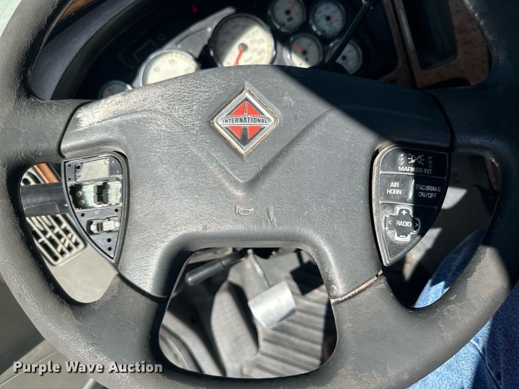 image for item DH1815 2012 International ProStar Plus  semi truck