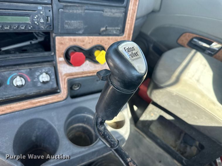 image for item DH1815 2012 International ProStar Plus  semi truck