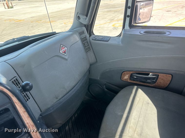 image for item DH1815 2012 International ProStar Plus  semi truck