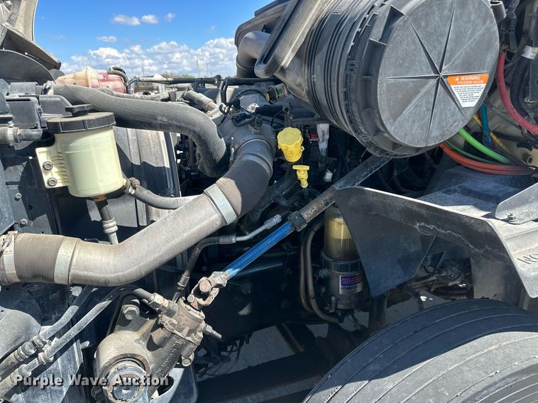 image for item DH1815 2012 International ProStar Plus  semi truck