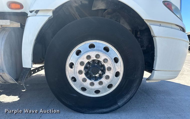 image for item DH1815 2012 International ProStar Plus  semi truck