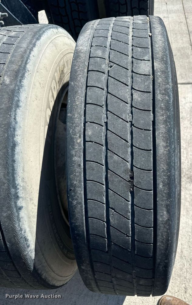 image for item DH1815 2012 International ProStar Plus  semi truck