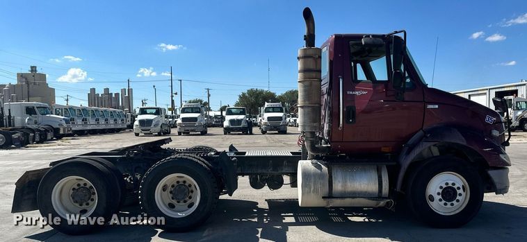 image for item DH1817 2011 International 8600  semi truck
