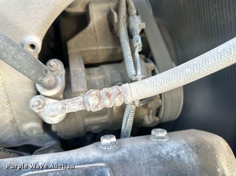 image for item DH1817 2011 International 8600  semi truck