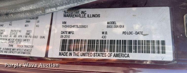 image for item DH1817 2011 International 8600  semi truck