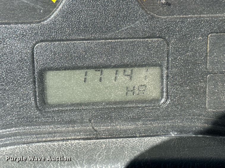 image for item DH1818 2006 International 8600  semi truck