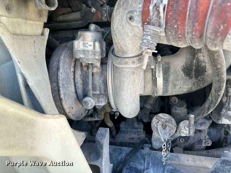 image for item DH1818 2006 International 8600  semi truck