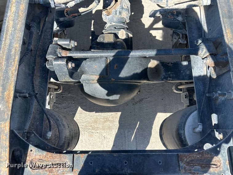 image for item DH1819 2011 International TranStar 8600  semi truck