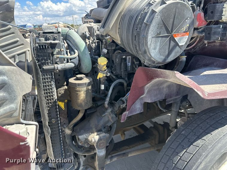 image for item DH1819 2011 International TranStar 8600  semi truck