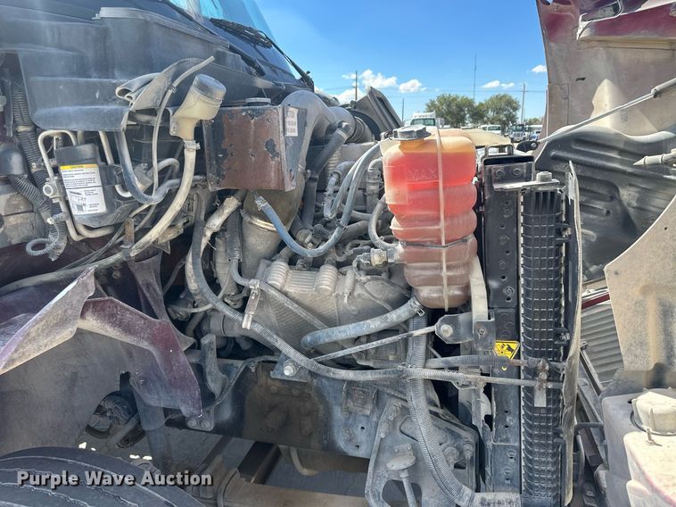 image for item DH1819 2011 International TranStar 8600  semi truck