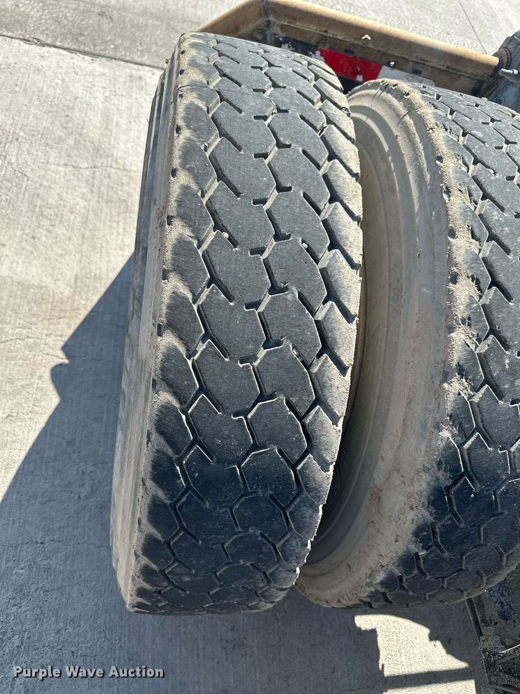 image for item DH1819 2011 International TranStar 8600  semi truck