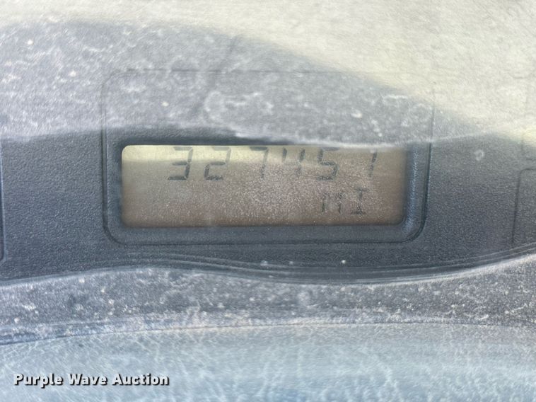 image for item DH1820 2007 International 8600  semi truck