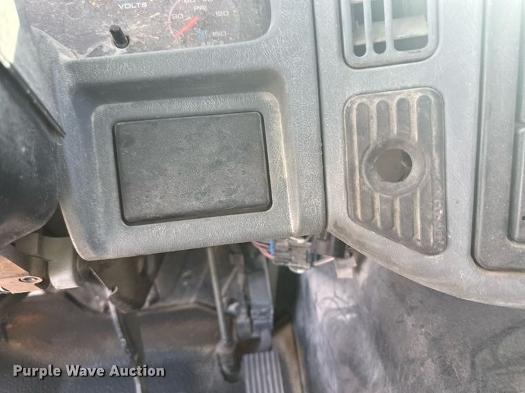 image for item DH1820 2007 International 8600  semi truck