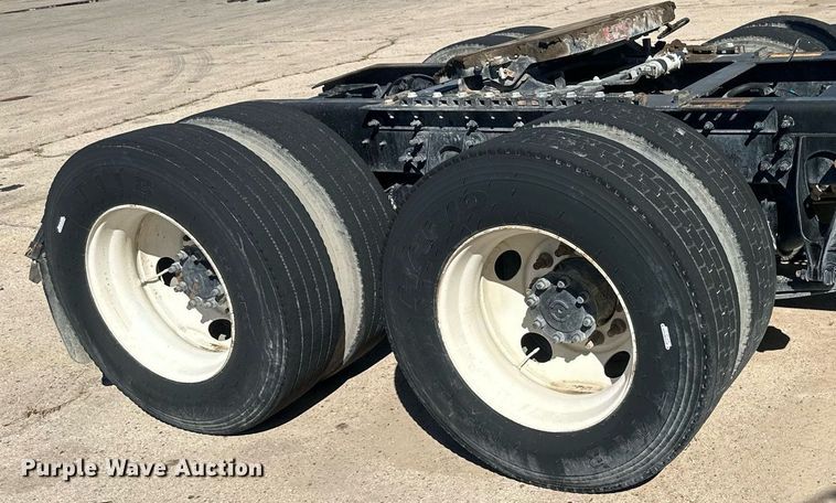 image for item DH1821 2011 International ProStar Premium  semi truck