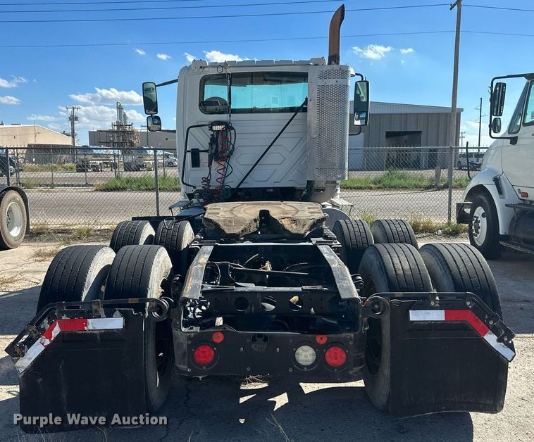 image for item DH1821 2011 International ProStar Premium  semi truck