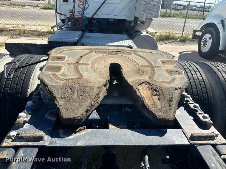 image for item DH1821 2011 International ProStar Premium  semi truck