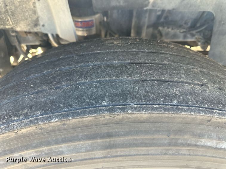 image for item DH1821 2011 International ProStar Premium  semi truck