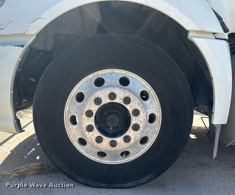 image for item DH1821 2011 International ProStar Premium  semi truck