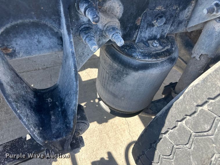 image for item DH1822 2011 International ProStar Premium  semi truck