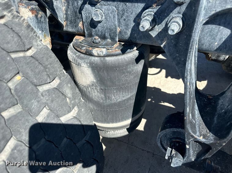 image for item DH1822 2011 International ProStar Premium  semi truck