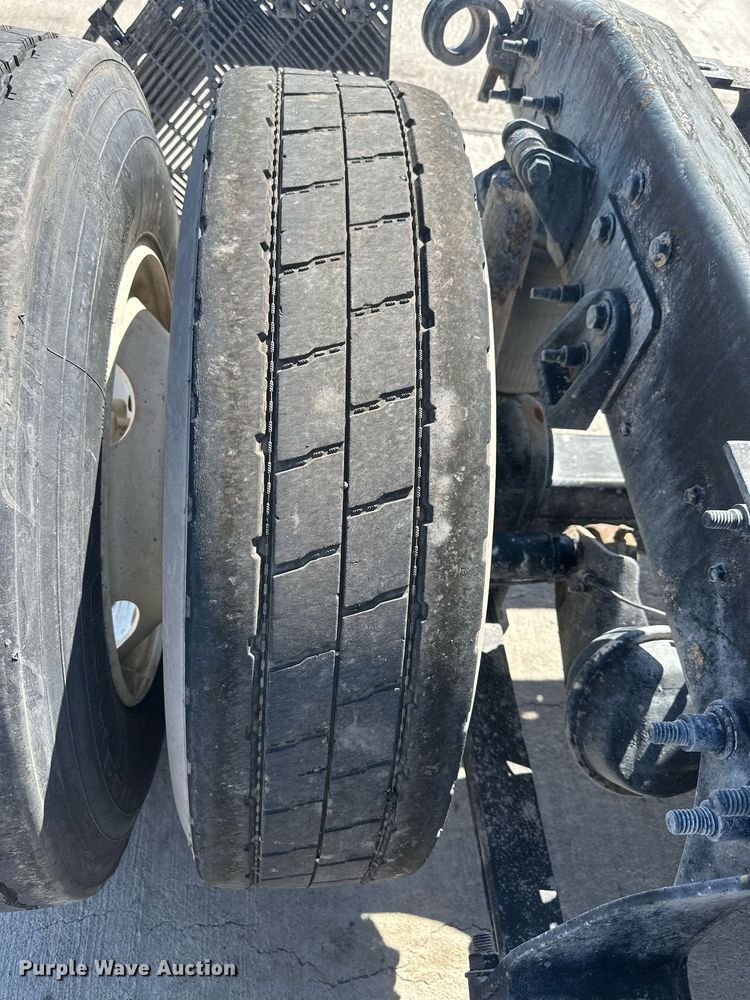 image for item DH1822 2011 International ProStar Premium  semi truck