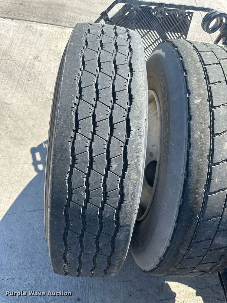 image for item DH1822 2011 International ProStar Premium  semi truck