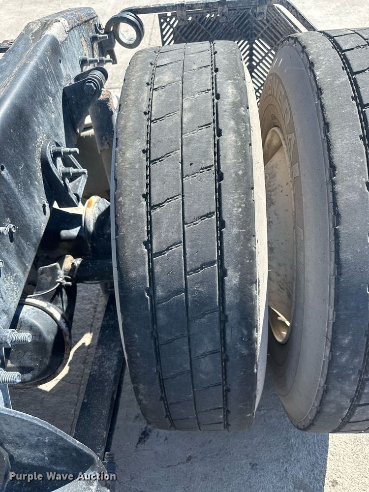 image for item DH1822 2011 International ProStar Premium  semi truck