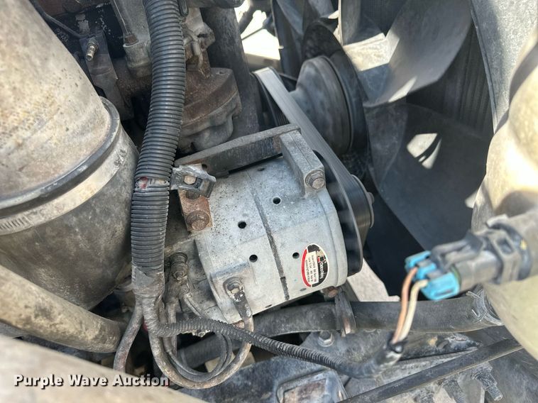 image for item DH1823 2006 International 8600  semi truck