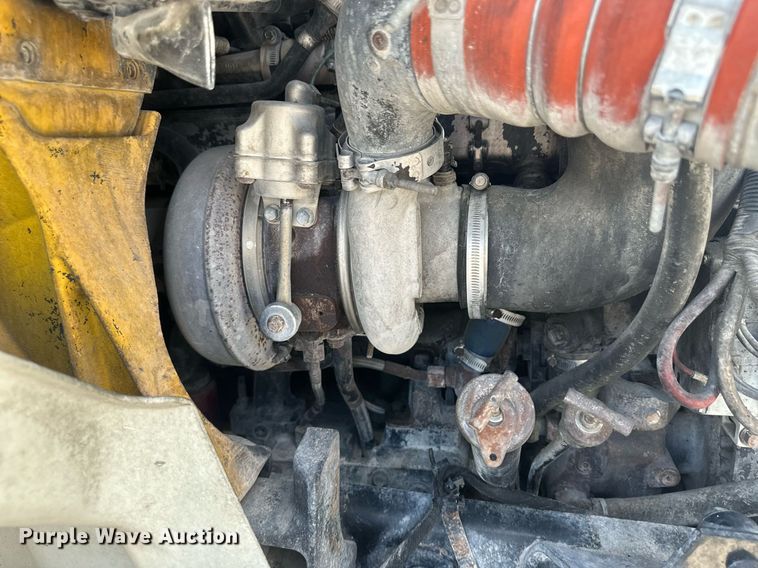 image for item DH1823 2006 International 8600  semi truck